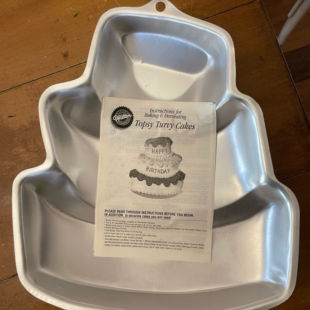 Wilton Topsy Turvy Cake Pan 2105-4946,2004